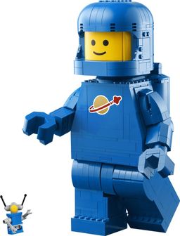 LEGO Up-Scaled Blue Astronaut Minifigure (40921-1)