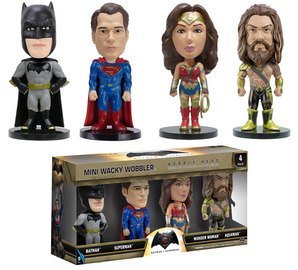 Batman Vs Superman (Batman, Superman, Aquaman, and Wonder Woman) (4-Pack)