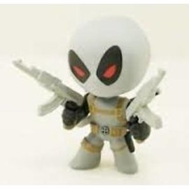 Deadpool (with Guns) (Gray)