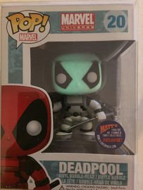 Deadpool (Black &amp; White) (Glow Head - Error)